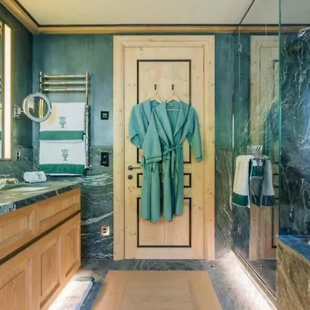 别墅 6br Bright And Spacious Chalet With Sauna In St Moritz- If You Want To Book, Please Contact On Wh-ats-app - 0034-605-434-371 !!!! 圣莫里茨
